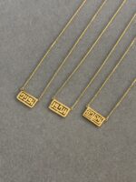 ⁦قلادة بخط هندسي⁩ - الصورة ⁦2⁩