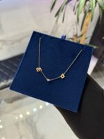 “حرفين من ذهب… ولمعة ما تنسى!''