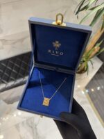 ثلاثة أسماء أقرب لقلبك.