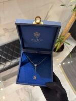 قلادة بحجر أزرق فاتح + حرفك